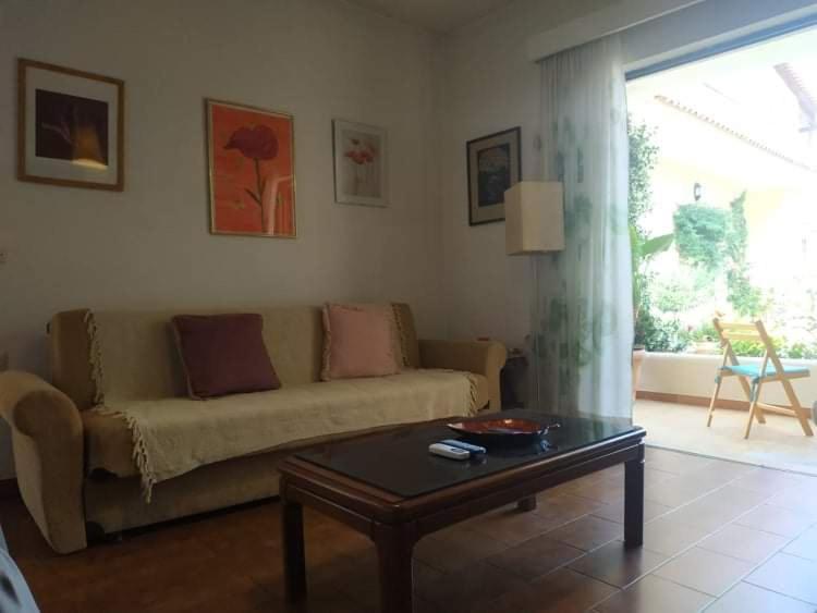 Violet Bedroom And Apartment Спата Екстер'єр фото